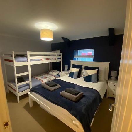 Sands Reach, Dog Friendly Tenby House Bagian luar foto